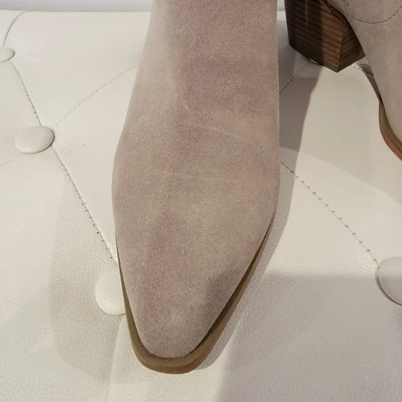 Vince Camuto Doralli Ankle Bootie Boots Womens Size 8.5M - Picture 4 of 11